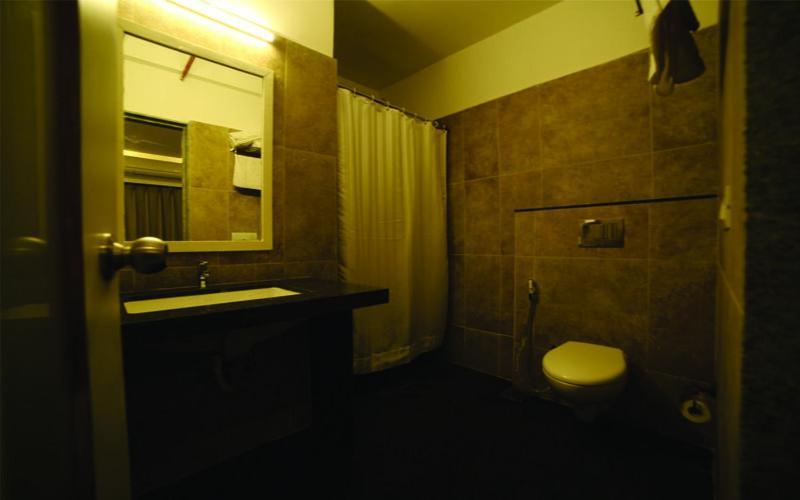 Hotel Dwarawata Dharwad Bagian luar foto
