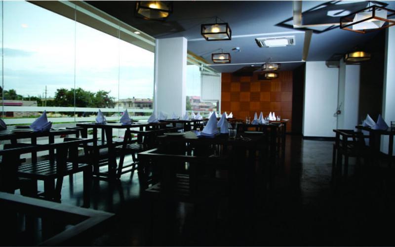 Hotel Dwarawata Dharwad Bagian luar foto